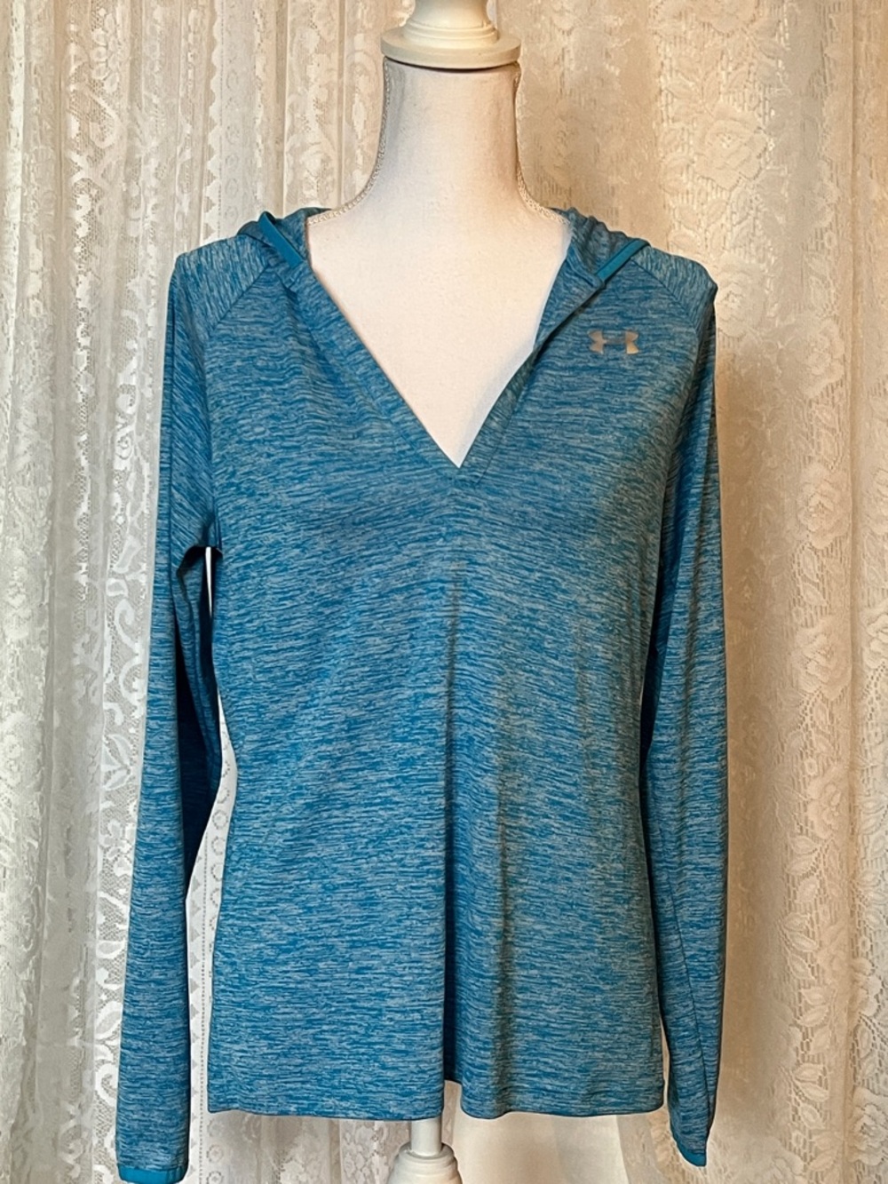 Under Armour Hooded Long Sleeve Top